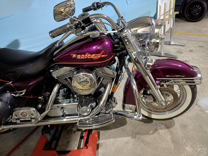 HARLEY-DAVIDSON FLHRC  Road King Classic