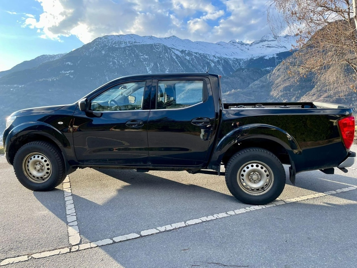 NISSAN Navara Double Cab  2.3 dCi 4WD