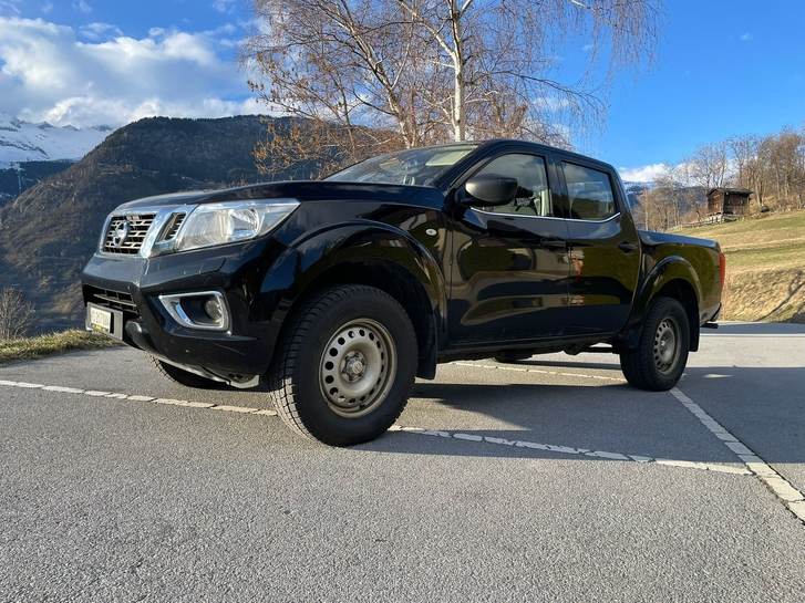 NISSAN Navara Double Cab  2.3 dCi 4WD
