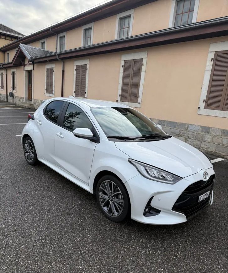 Toyota Yaris 1.5 VVT-i HSD Premium