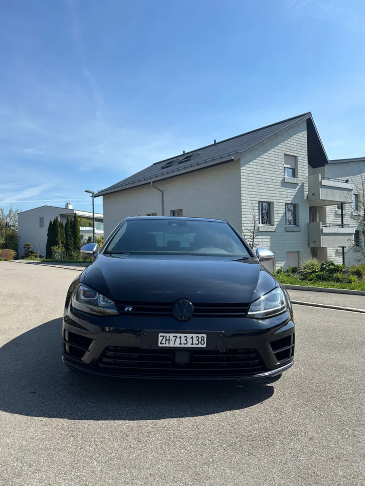 VW Golf VII 2.0 TSI R DSG 4motion