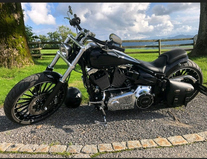 Harley-Davidson FXSB Breakout 103 ABS - Top Angebot HARLEY-DAVIDSON HARLEY-DAVIDSON FXSB Breakout 103 ABS