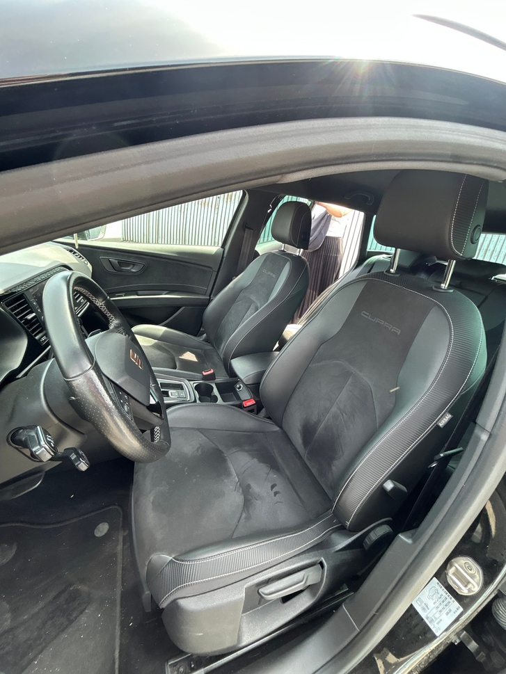 SEAT Leon ST 2.0 TSI 300 Cupra 4Drive DSG