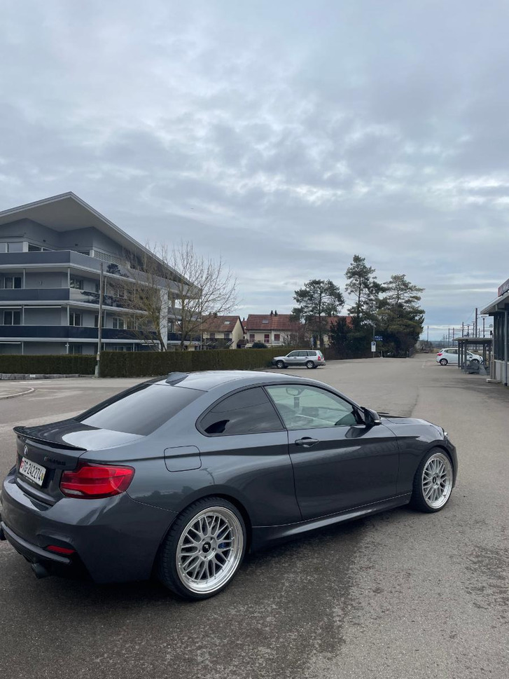 BMW M240i xDrive Coupé - Top Zustand BMW BMW 2er Reihe F22 Coupé M240i xDrive