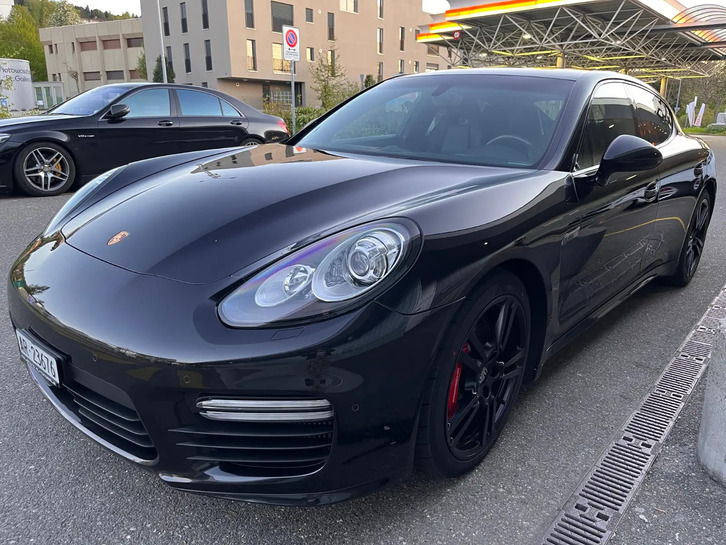 Porsche Panamera 4.8 V8 Turbo PDK