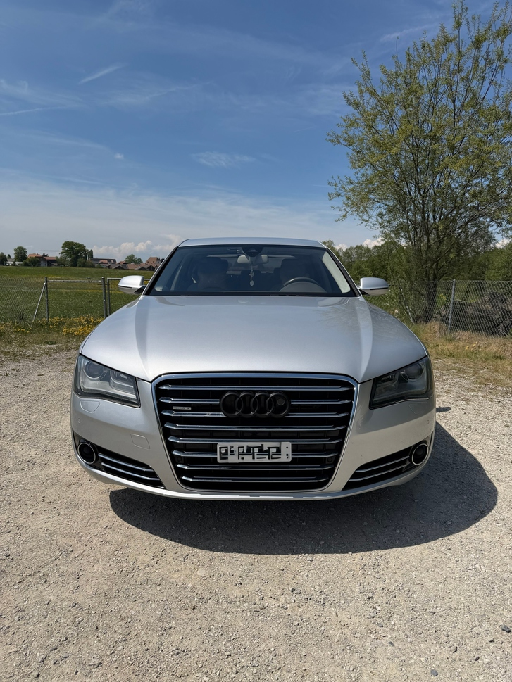 Audi A8 4.2 V8 FSI quattro - Luxus pur! Audi Audi A8 4.2 V8 FSI quattro T-Tronic