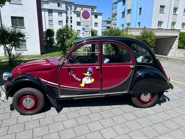 Iconischer Citroën 2CV6 Charleston - Zeitloses Design Citroën Citroën 2CV6 Charleston