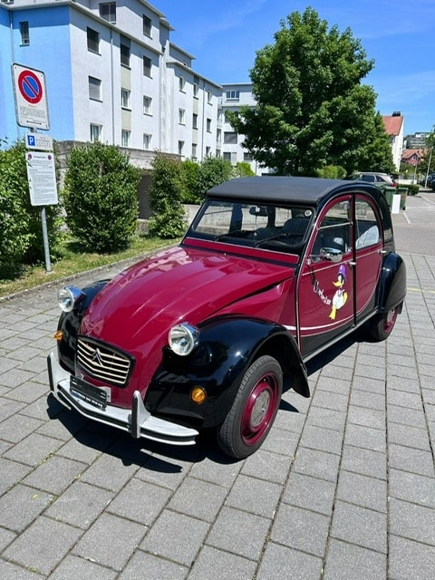 Iconischer Citroën 2CV6 Charleston - Zeitloses Design Citroën Citroën 2CV6 Charleston