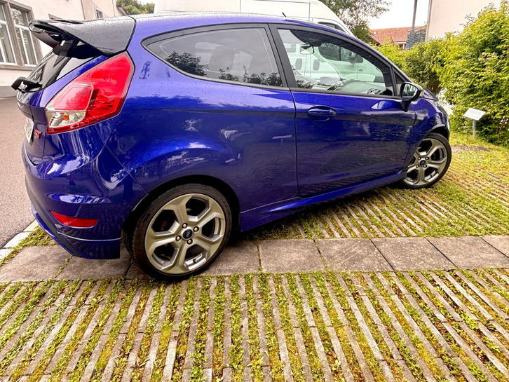 Ford Fiesta 1.6 EcoB ST-2