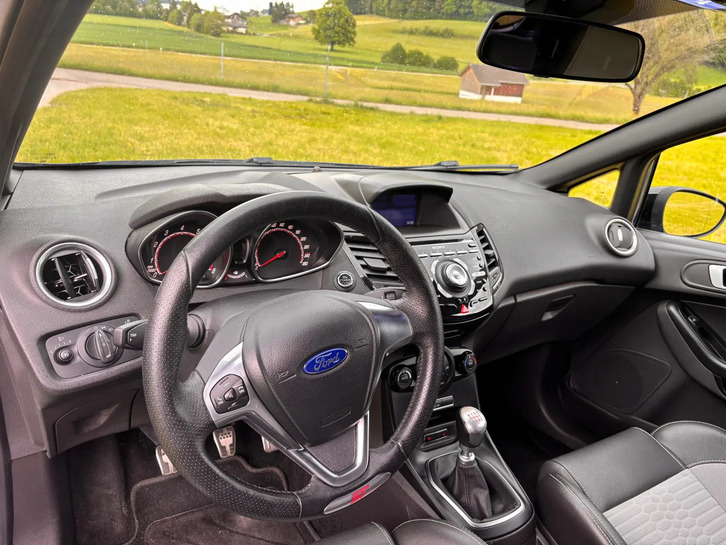 Ford Fiesta 1.6 EcoB ST-2