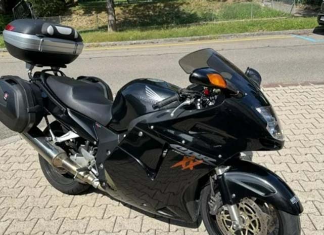 HONDA CBR 1100 XX Super Blackbird