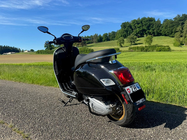 PIAGGIO Vespa GTS 300 HPE Super Tech ABS/ASR