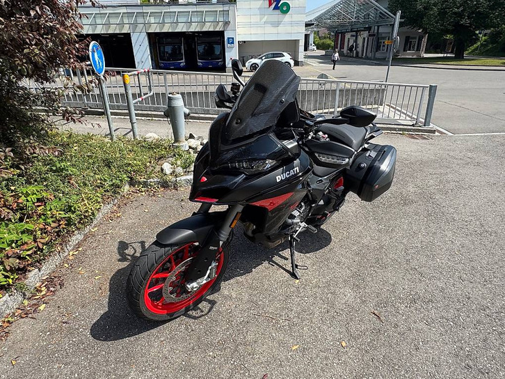 DUCATI Multistrada V2 S