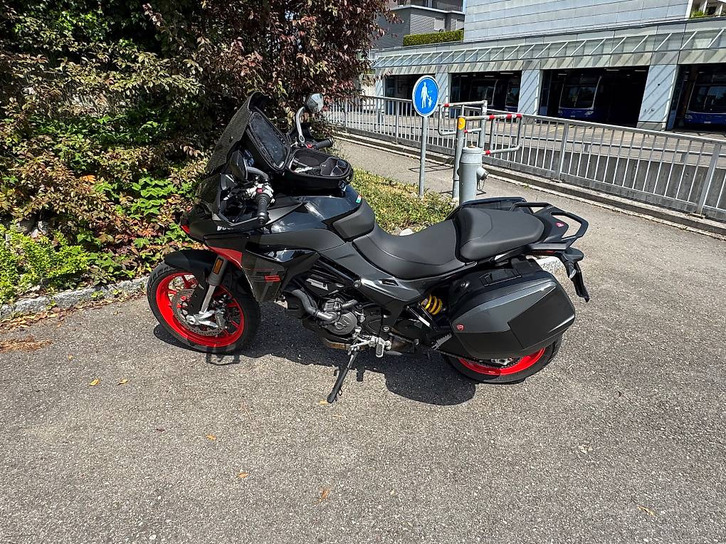 DUCATI Multistrada V2 S