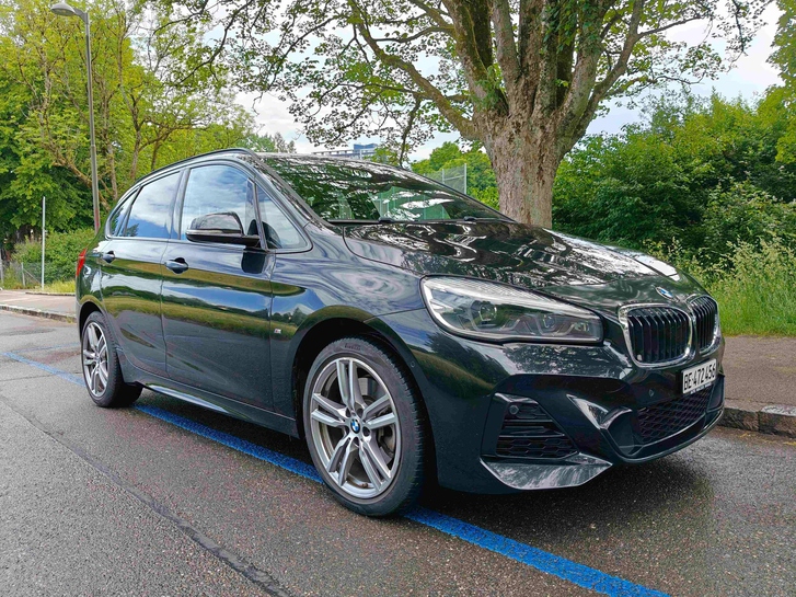BMW 2er Active Tourer 225xe mit Sonderausstattung BMW BMW 2er Reihe F45 Active Tourer 225xe