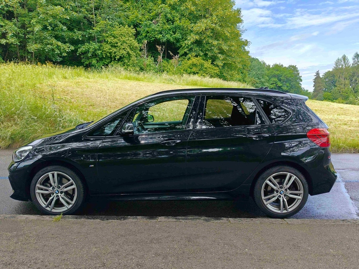 BMW 2er Active Tourer 225xe mit Sonderausstattung BMW BMW 2er Reihe F45 Active Tourer 225xe