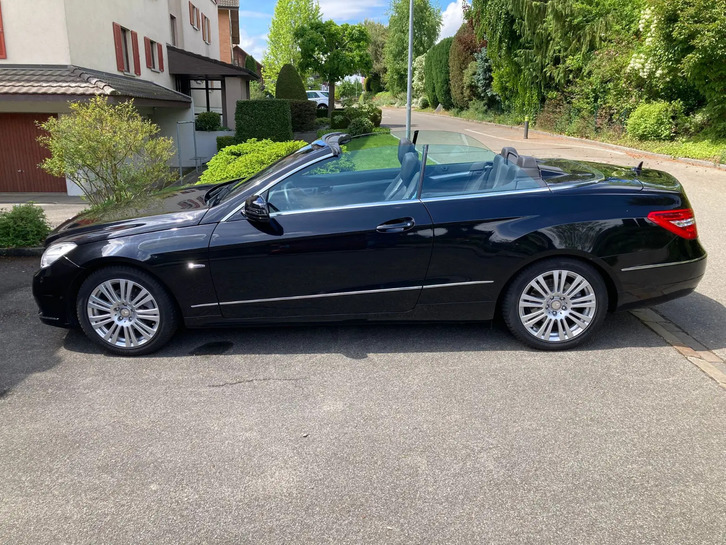 Mercedes-Benz E-Klasse A207 Cabriolet E 200 CGI BlueEF