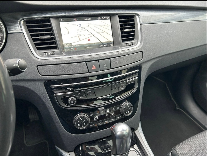 Peugeot 508 SW BlueHDi 180 GT - Top gepflegt Peugeot Peugeot 508 SW 2.0 BlueHDi 180 GT S/S