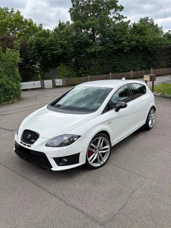 Sportlicher SEAT Leon Cupra R mit Top-Ausstattung SEAT SEAT Leon 2.0 TSI Cupra R