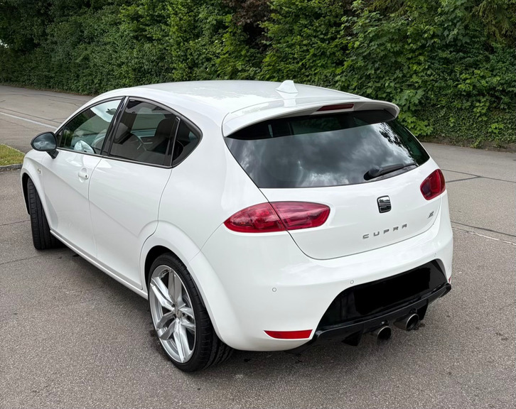 Sportlicher SEAT Leon Cupra R mit Top-Ausstattung SEAT SEAT Leon 2.0 TSI Cupra R