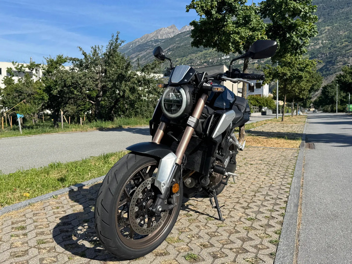 Honda CB 650 R ABS, neu bereift, top Zustand HONDA HONDA CB 650 R ABS (35kW)