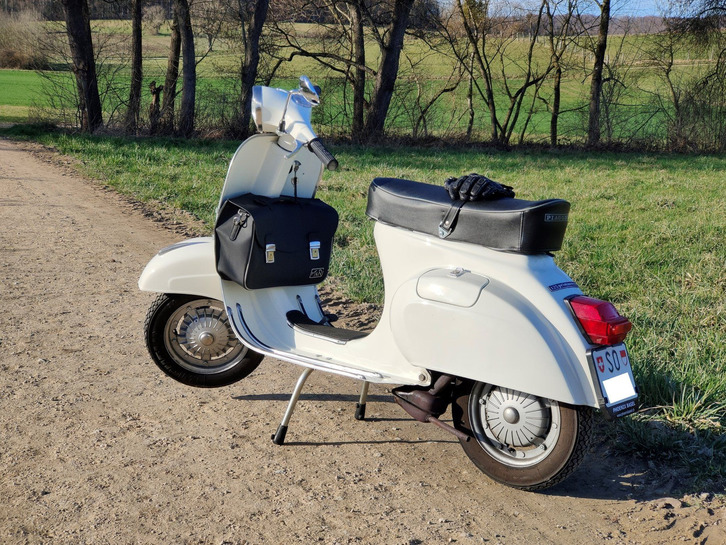 Vintage Vespa 125 Primavera 1976 - Jubiläumsmodell PIAGGIO PIAGGIO Vespa 125 Primavera VM