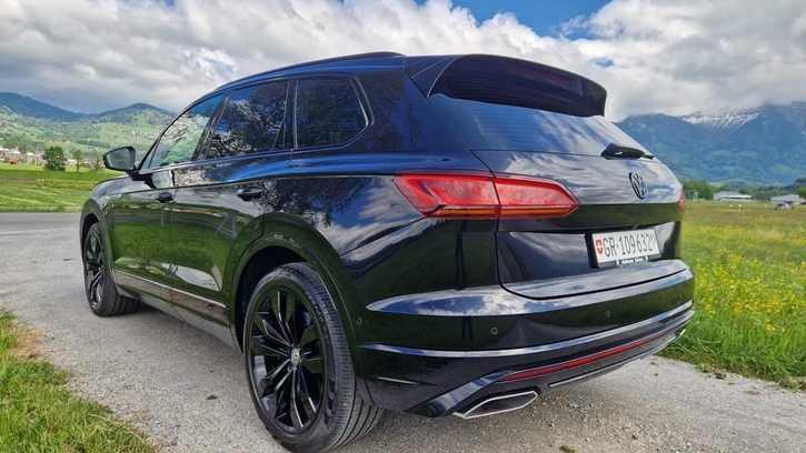 VW Touareg 4.0 V8 TDI R-Line - 421PS Diesel SUV VW VW Touareg 4.0 V8 TDI R-Line