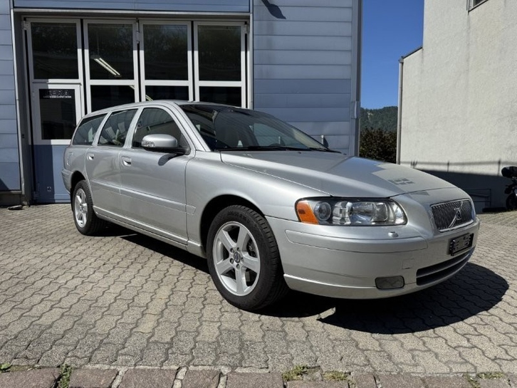 Gebrauchtwagen: Volvo V70 T AWD in Schwarz Volvo Volvo V70 2.5 20V T 210 Move AWD