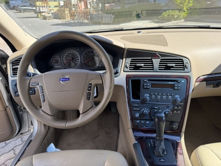 Gebrauchtwagen: Volvo V70 T AWD in Schwarz Volvo Volvo V70 2.5 20V T 210 Move AWD