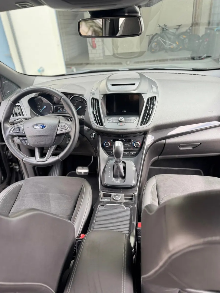 Ford Kuga 2.0 TDCi 180 ST-Line FPS