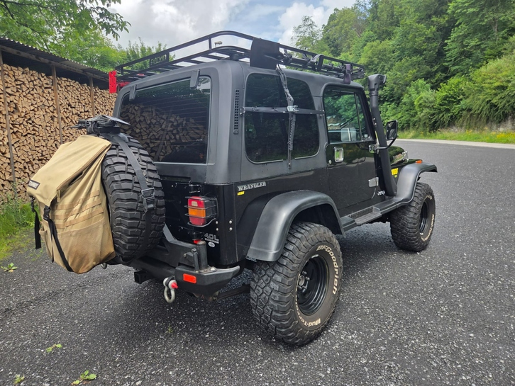 Jeep Wrangler 4.0 Laredo Hardtop