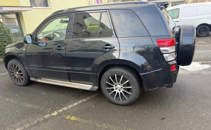 Suzuki Grand Vitara Wagon 2.7 V6 24V GL Top 4x4