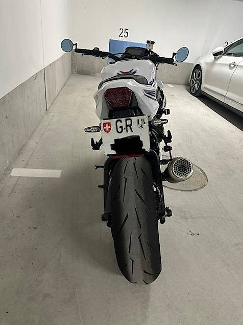 Suzuki GSX-R 1000 RA Virus