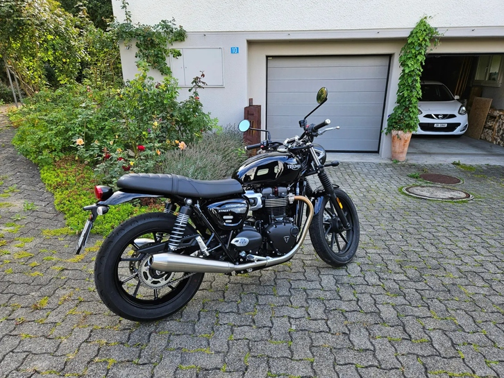 Triumph Speed Twin 1200 - Top Zustand, Frisch ab MFK TRIUMPH TRIUMPH Speed Twin 1200