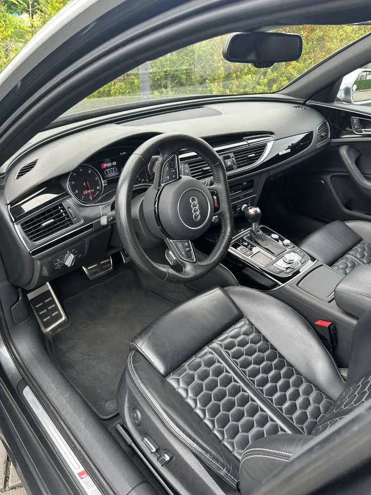 Audi RS6 Avant 4.0 V8 TFSI quattro T-Tronic