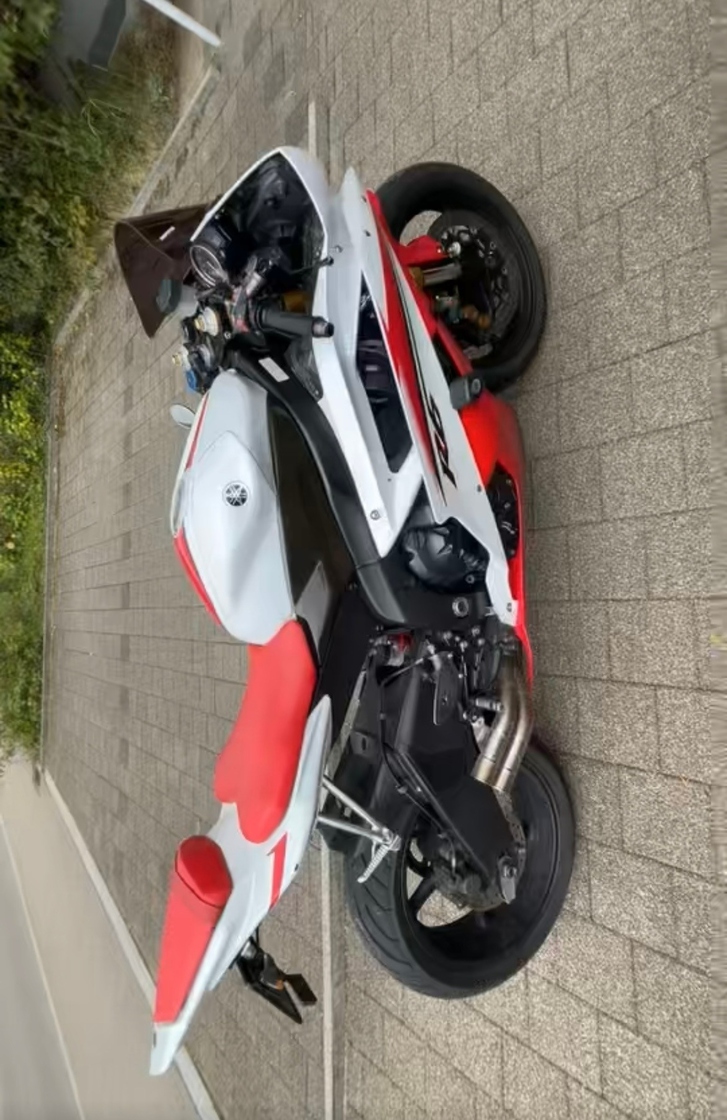 Sportliche Yamaha YZF-R6 - 25kW Leistung Yamaha Yamaha YZF-R6 (25kW)