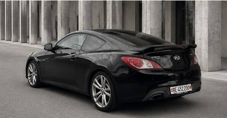 Hyundai Genesis Coupé 2.0 T