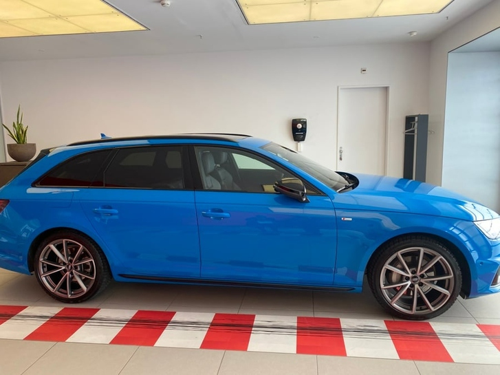 Audi A4 Avant 2.0 TDI S Line quattro zu verkaufen Audi Audi A4 Avant 2.0 40 TDI S Line quattro S-Tronic