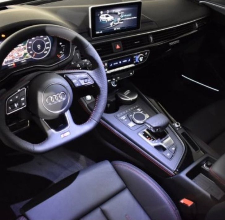 Audi A4 Avant 2.0 TDI S Line quattro zu verkaufen Audi Audi A4 Avant 2.0 40 TDI S Line quattro S-Tronic