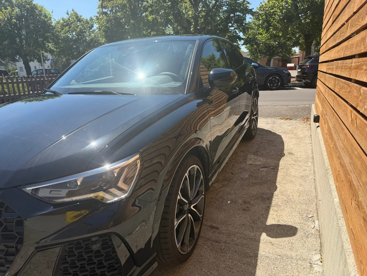 Audi RS Q3 2.5 TFSI quattro - Top Ausstattung Audi Audi RS Q3 2.5 TFSI quattro S-Tronic