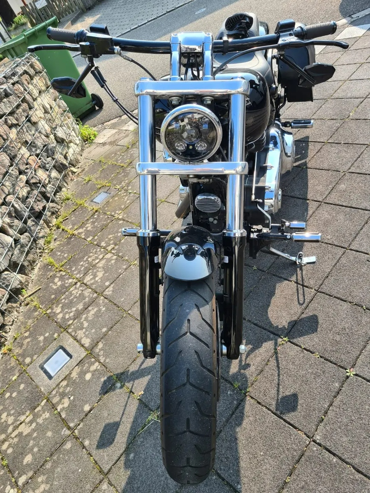 Harley-Davidson FXSB Breakout 103 ABS in Topzustand HARLEY-DAVIDSON HARLEY-DAVIDSON FXSB Breakout 103 ABS