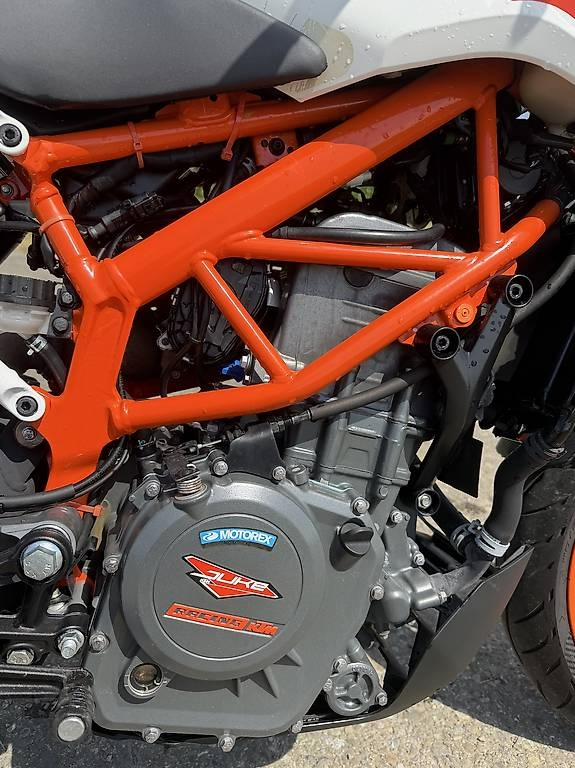 KTM 390 Duke ABS, Top Zustand, nur 22.000 km KTM KTM 390 Duke ABS