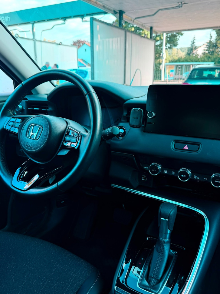 Honda HR-V 1.5 i-MMD Advance 2026: Top Features Honda Honda HR-V 1.5 i-MMD Advance