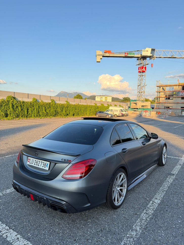 Mercedes-Benz Mercedes-Benz C-Klasse W205 C 63 AMG