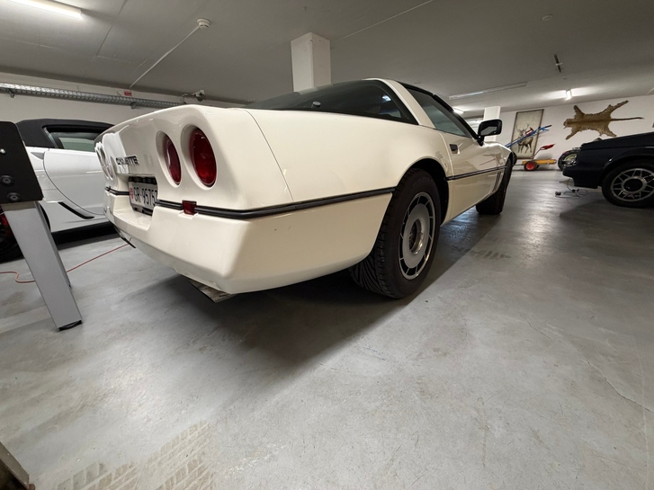 Chevrolet Corvette 5.7 - Sportwagen in Top-Zustand Chevrolet Chevrolet Corvette 5.7