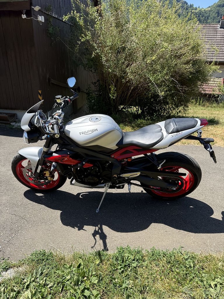 TRIUMPH Street Triple 675 RX ABS TRIUMPH Street Triple 675 RX ABS