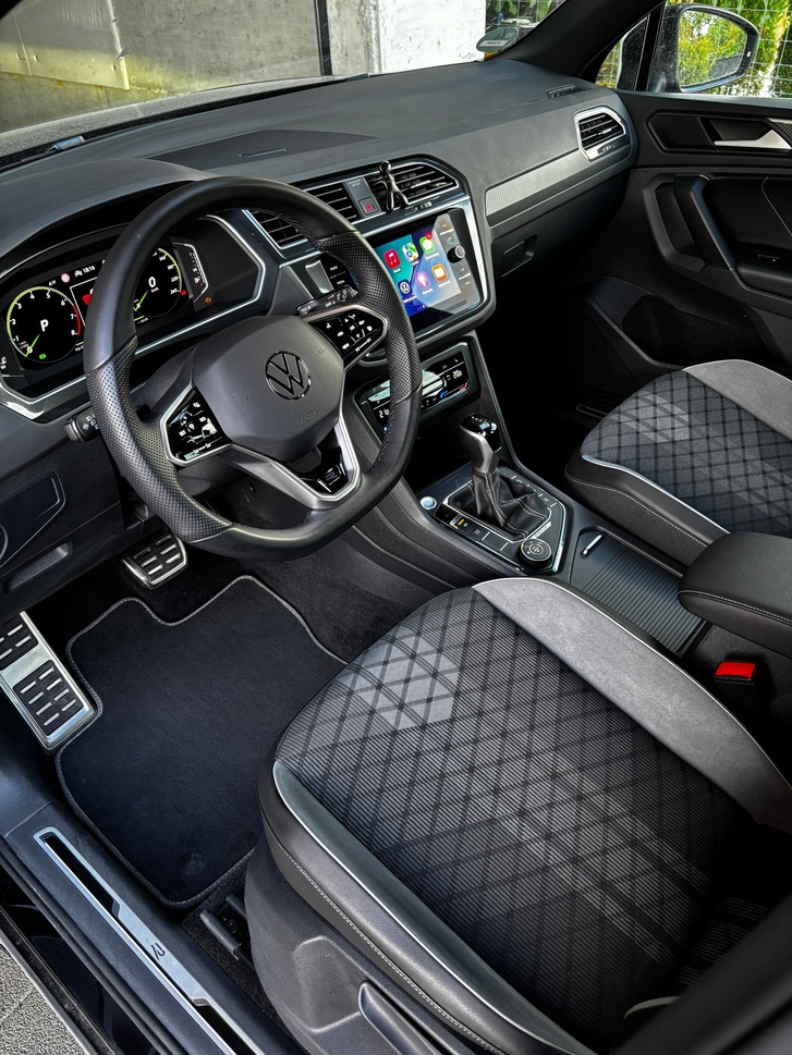 VW Tiguan 2.0 TSI R-Line DSG in Top-Zustand VW VW Tiguan 2.0 TSI R-Line DSG