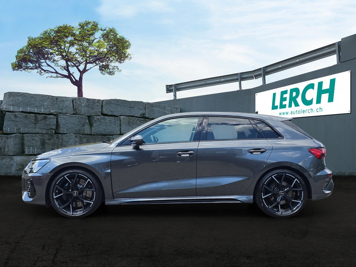 Audi RS3 Sportback 2.5 TFSI quattro - Top Features Audi Audi RS3 Sportback 2.5 TFSI quattro S-Tronic
