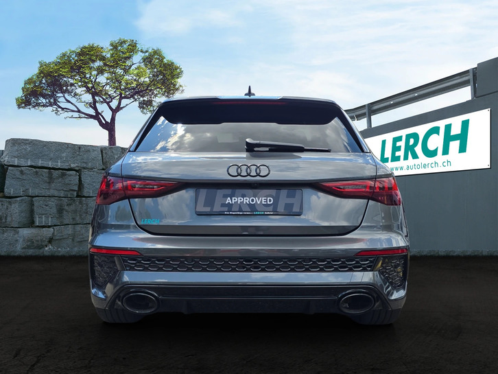 Audi RS3 Sportback 2.5 TFSI quattro - Top Features Audi Audi RS3 Sportback 2.5 TFSI quattro S-Tronic
