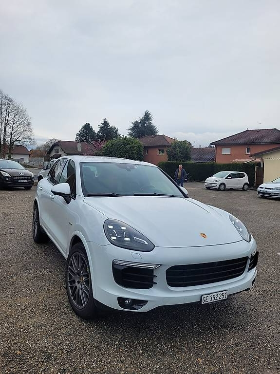 Porsche Cayenne 3.0 V6 S E-Hybrid Porsche Cayenne 3.0 V6 S E-Hybrid